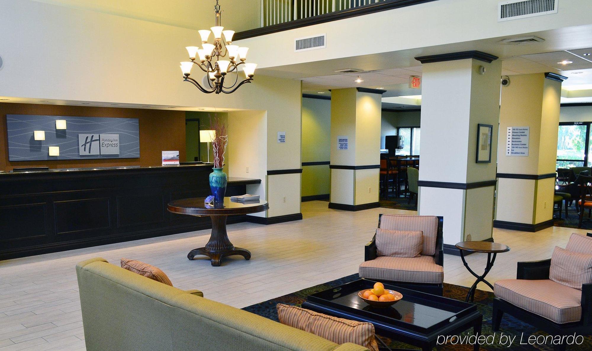 Holiday Inn Express Tampa-Brandon By Ihg Exterior foto